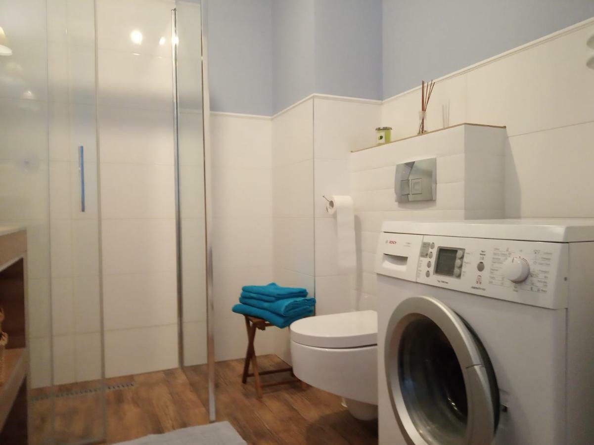 Przytulny Apartament Blisko Motlawy I Neptuna Gdansk Exterior photo