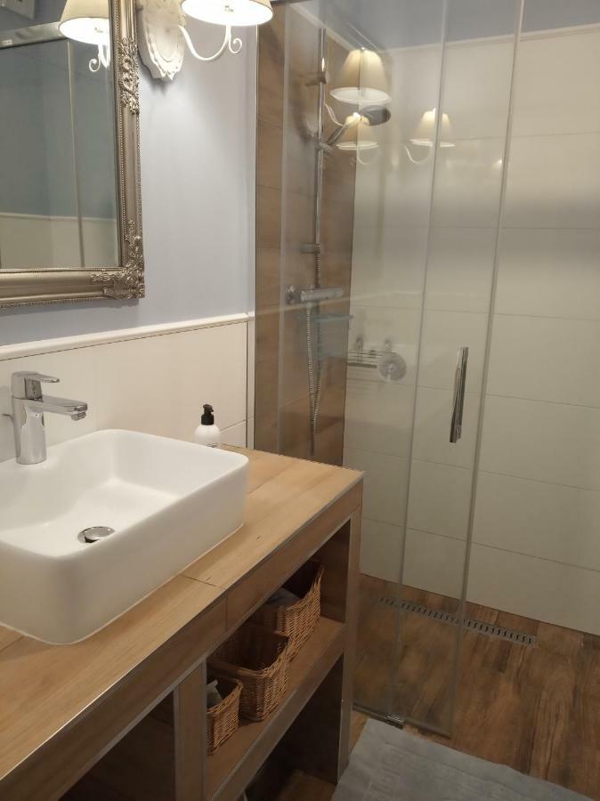 Przytulny Apartament Blisko Motlawy I Neptuna Gdansk Exterior photo